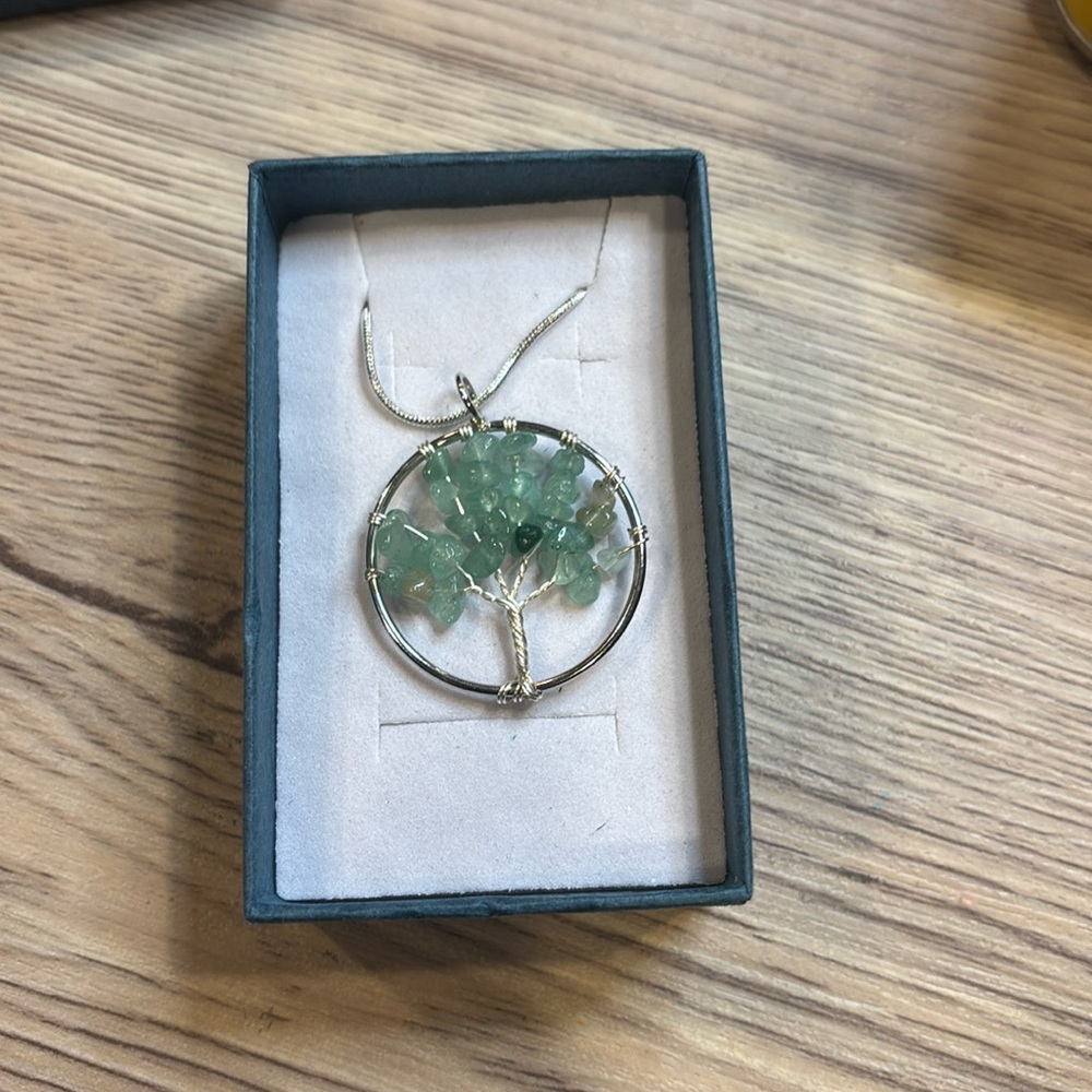 Tree of life Stain glass necklace New in box never warn